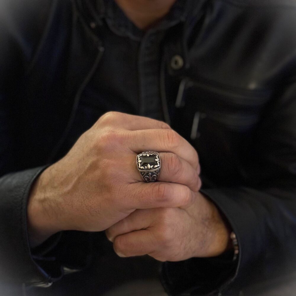 Alternative view of Chevalière argent homme l'esprit du roi