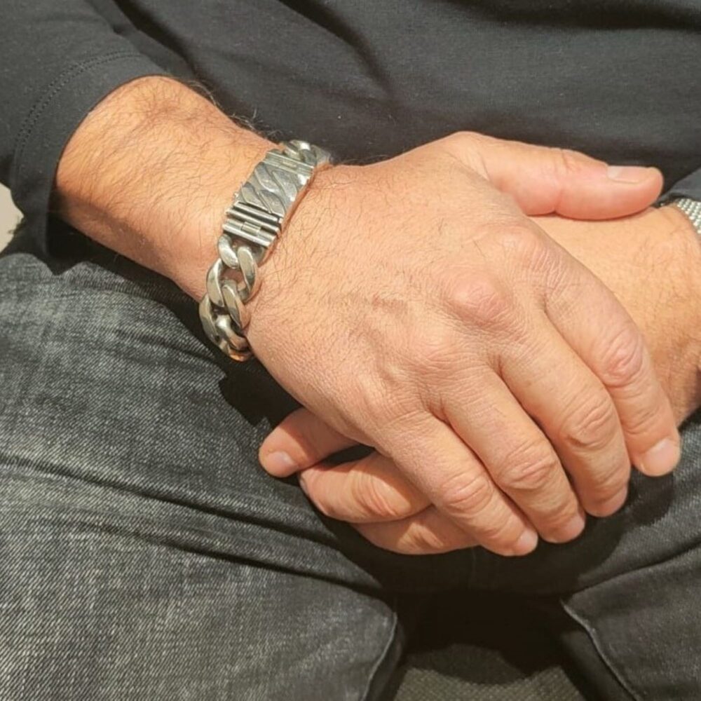 Alternative view of Gourmette bracelet argent grand modèle